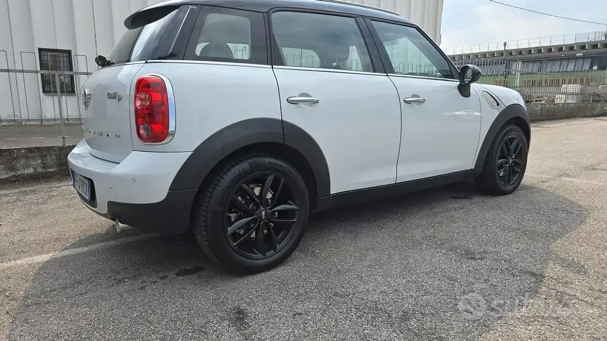 Usata Mini Cooper D Countryman 90 CV (66 kW) 2016 Bianco SUV