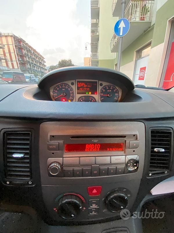 Usata Lancia Musa 95 CV (69 kW) 2010 Grigio Monovolume