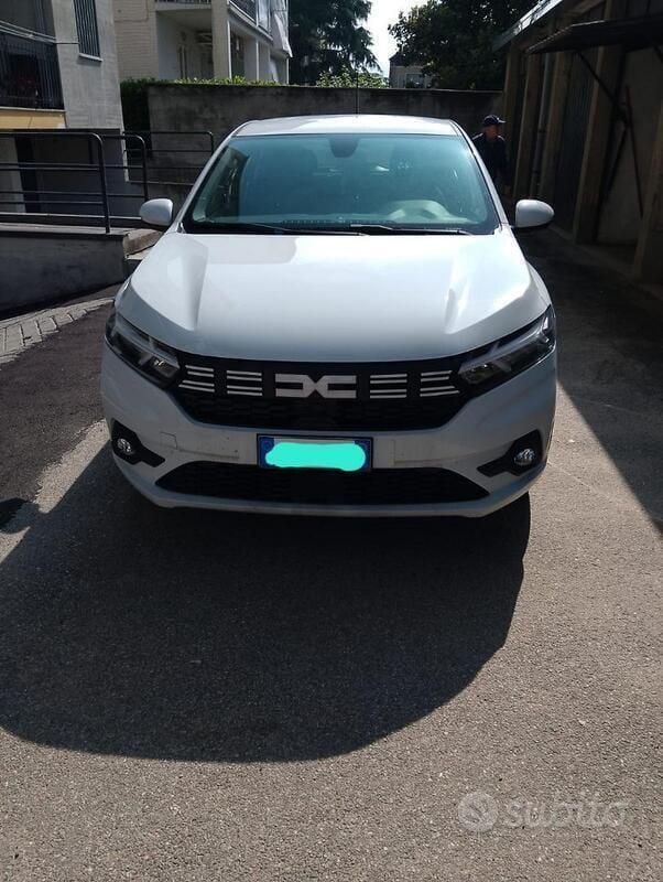 Usata Dacia Sandero 101 CV (74 kW) 2024 Bianco Utilitaria