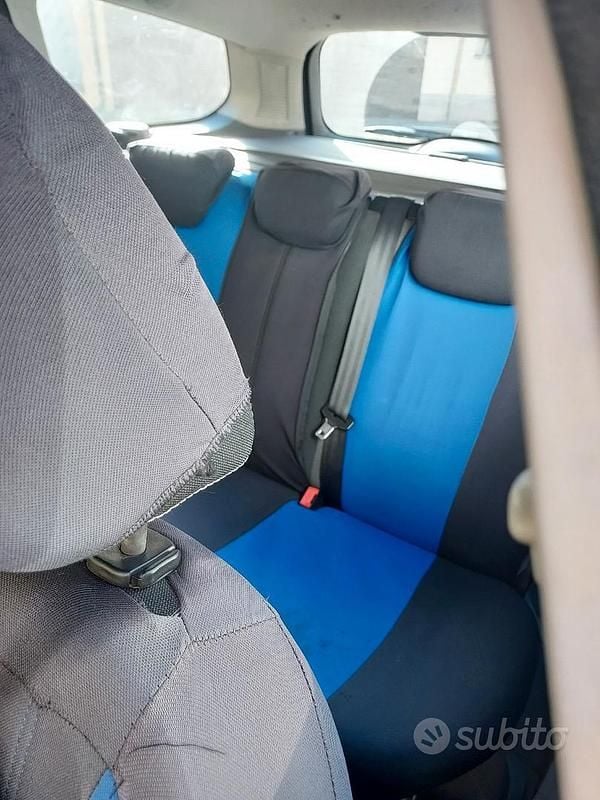 Usata Ford Focus 100 CV (73 kW) 2010 Nero Berlina