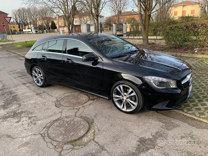 Usata Mercedes CLA220 Executive 176 CV (129 kW) 2015 Nero Berlina