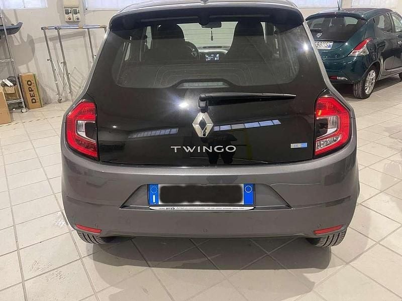 Usata Renault Twingo Zen 30 kW (42 CV) 2021 Grigio Utilitaria