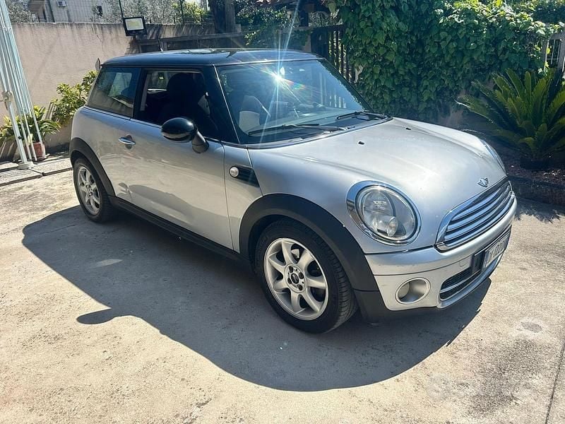 Begagnad Mini Cooper D 109 HK (80 kW) 2007 Grå Halvkombi