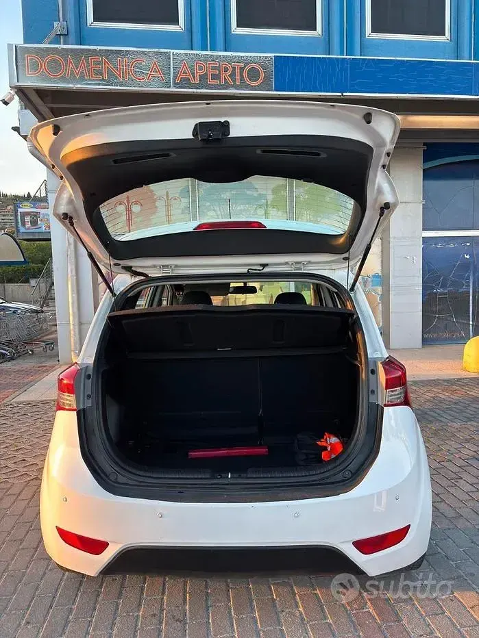 Usata Hyundai ix20 90 CV (66 kW) 2016 Bianco Utilitaria