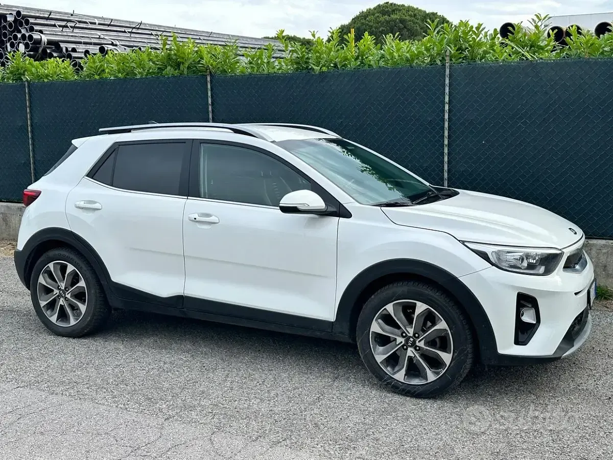 Usata Kia Stonic Urban 97 CV (71 kW) 2019 Bianco SUV