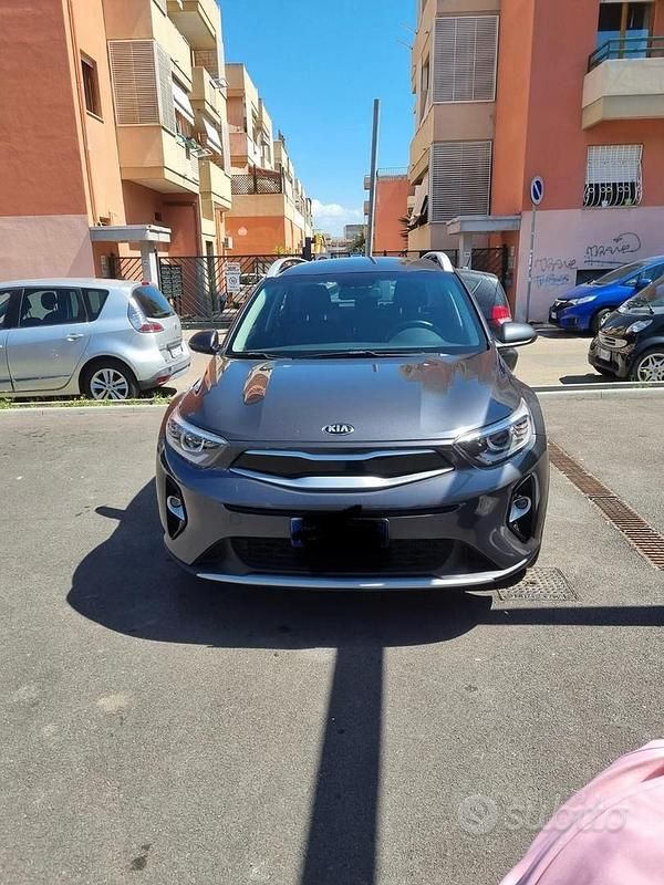 Usata Kia Stonic 120 CV (88 kW) 2018 Grigio SUV