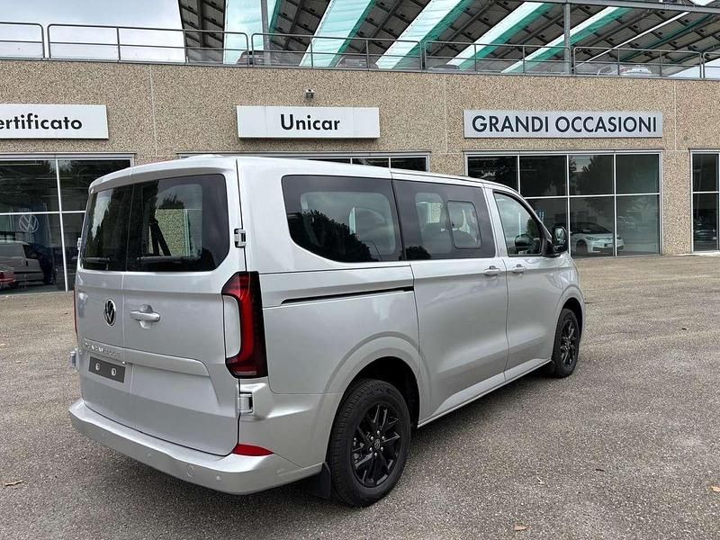 Nuova VW Caravelle Life 160 kW (218 CV) 2025 Argento Monovolume