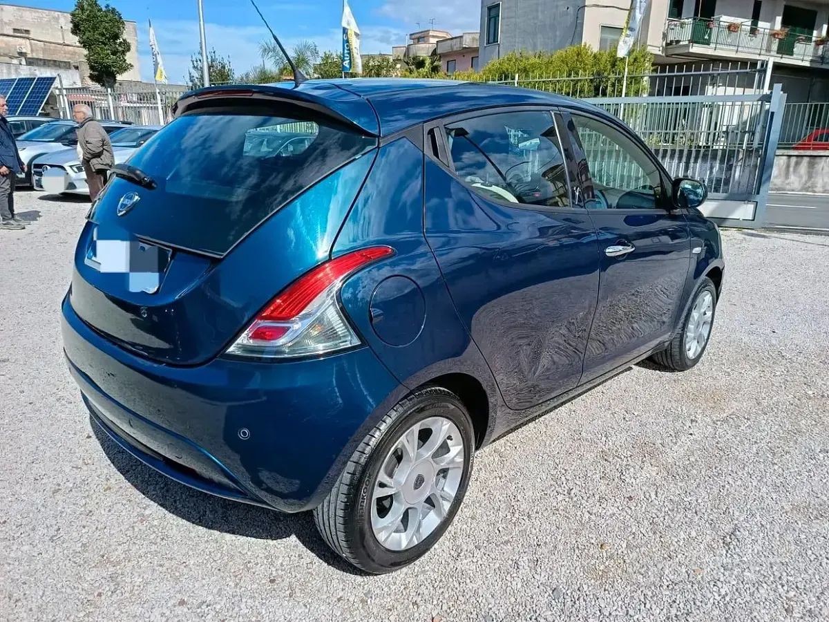Usata Lancia Ypsilon S 95 CV (69 kW) 2016 Bluazzurro Utilitaria