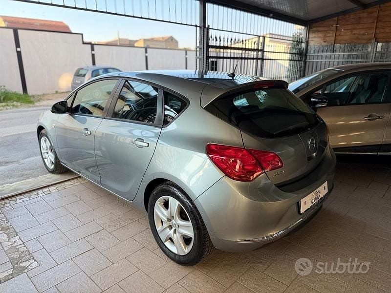 Usata Opel Astra S 110 CV (80 kW) 2015 Blu Berlina