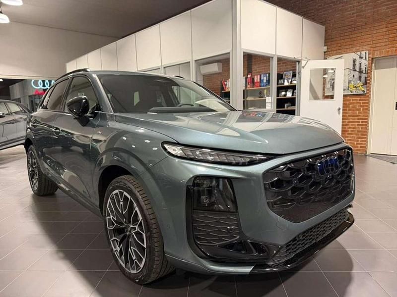 Nuova Audi Q3 S-Line 150 CV (110 kW) 2026 Verde SUV