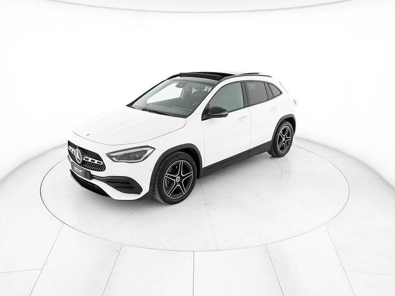 Usata Mercedes GLA180 Premium 116 CV (85 kW) 2023 Bianco SUV