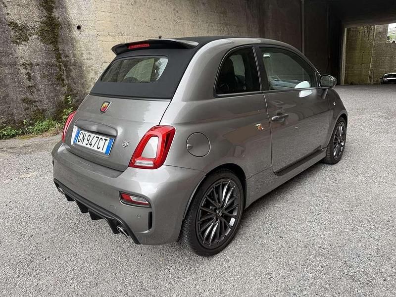 Usata Abarth 595C 165 CV (121 kW) 2023 Grigio Cabrio