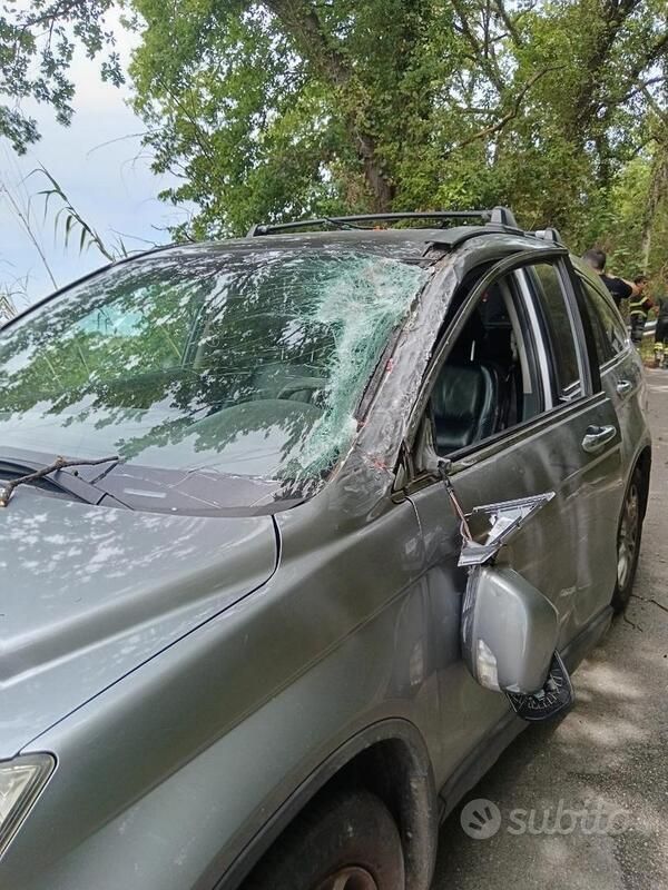 Grigio Usata 2007 Honda CR-V SUV | 2000 € - Immagine 1/4