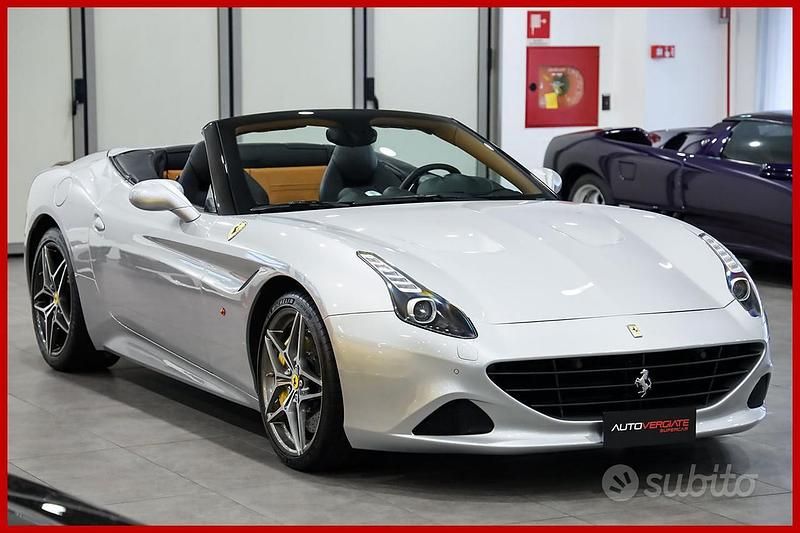 Usata Ferrari California 560 CV (411 kW) 2015 Grigio Cabrio