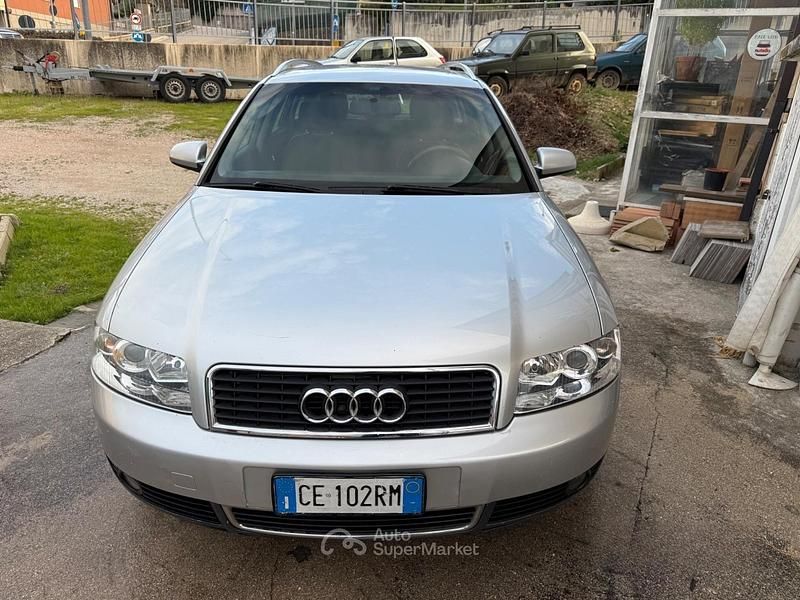 Usata Audi A4 131 CV (96 kW) 2002 Argento Station wagon