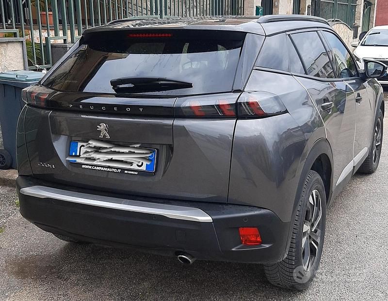 Usata Peugeot 2008 102 CV (75 kW) 2022 Grigio SUV