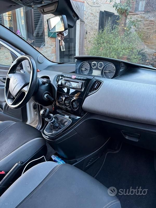 Usata Lancia Ypsilon 2023 Bianco Utilitaria