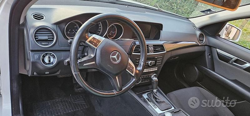 Usata Mercedes C220 125 CV (91 kW) 2011 Berlina