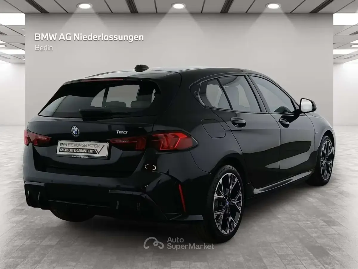 Usata BMW 120 M Sport 156 CV (114 kW) 2025 Nero Utilitaria