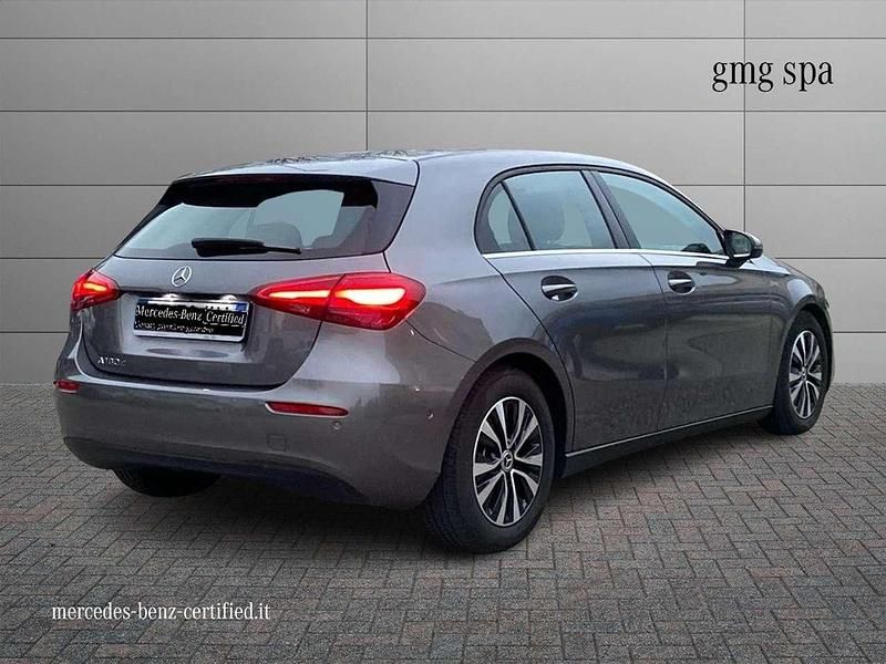 Begagnad Mercedes A180 Advanced 116 HK (85 kW) 2025 Grå Sedan