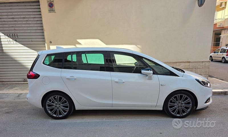 Bianco Usata 2016 Opel Zafira Tourer Innovation Monovolume | 9500 € (Buon prezzo) - Immagine 1/4