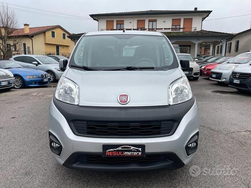 Usata Fiat Qubo Easy 95 CV (69 kW) 2020 Grigio Monovolume