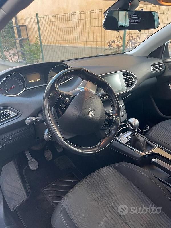 Usata Peugeot 308 SW 120 CV (88 kW) 2016 Grigio Station wagon