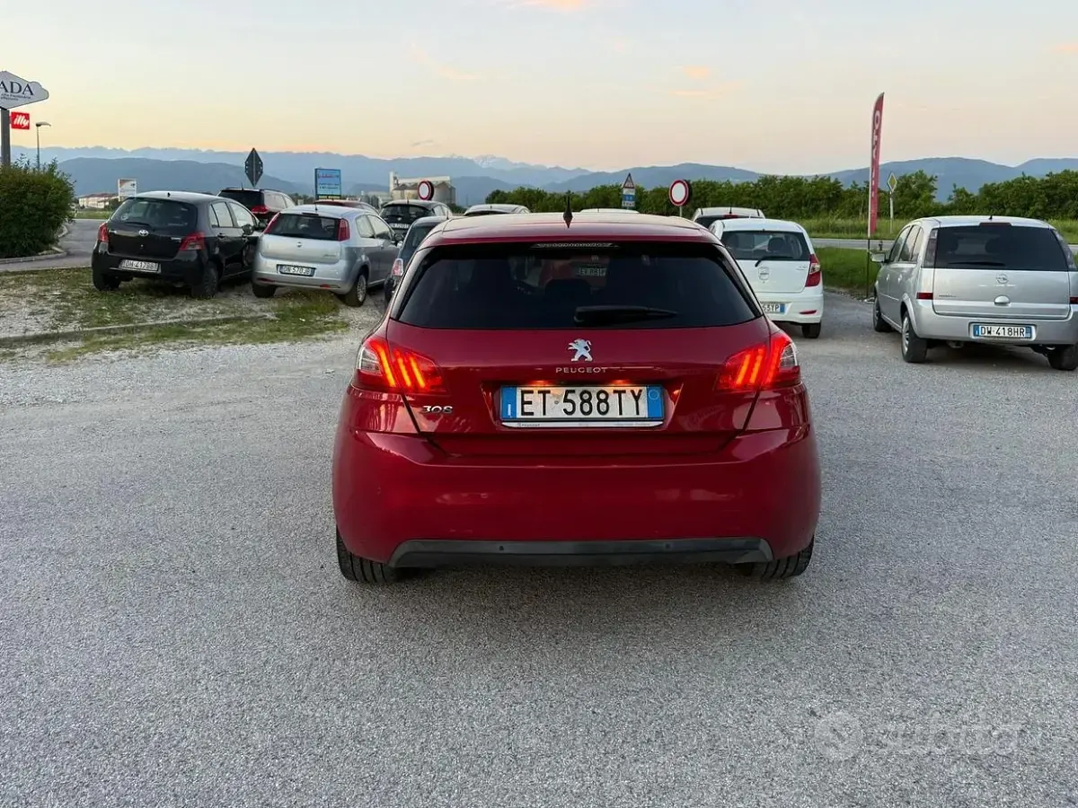 Usata Peugeot 308 Business-Line 116 CV (85 kW) 2014 Rosso Station wagon