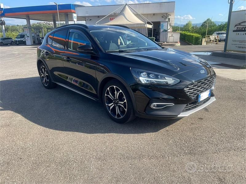 Usata Ford Focus Active 125 CV (91 kW) 2019 Nero Berlina