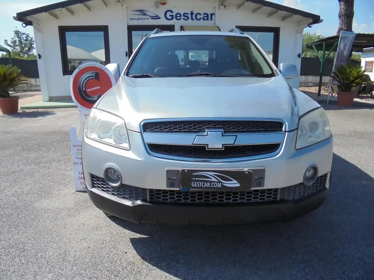 Usata Chevrolet Captiva 150 CV (110 kW) 2007 Argento SUV