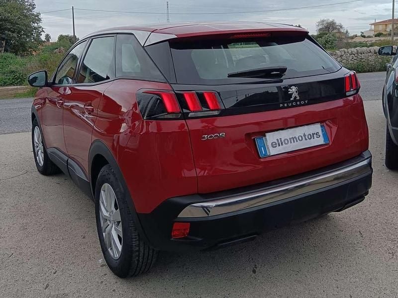 Usata Peugeot 3008 Business-Line 131 CV (96 kW) 2019 Rosso SUV