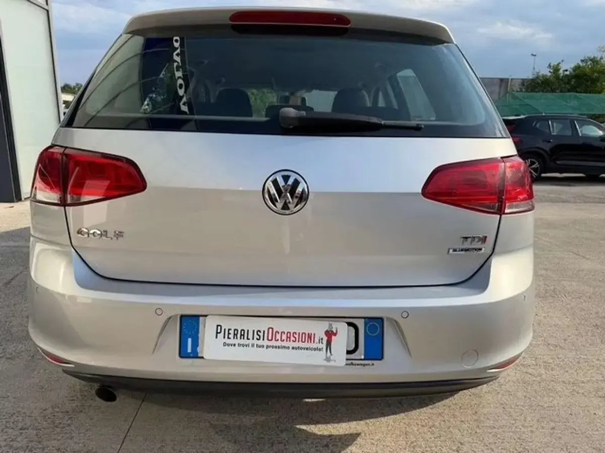 Usata VW Golf VII Comfortline 110 CV (80 kW) 2015 Argento Berlina