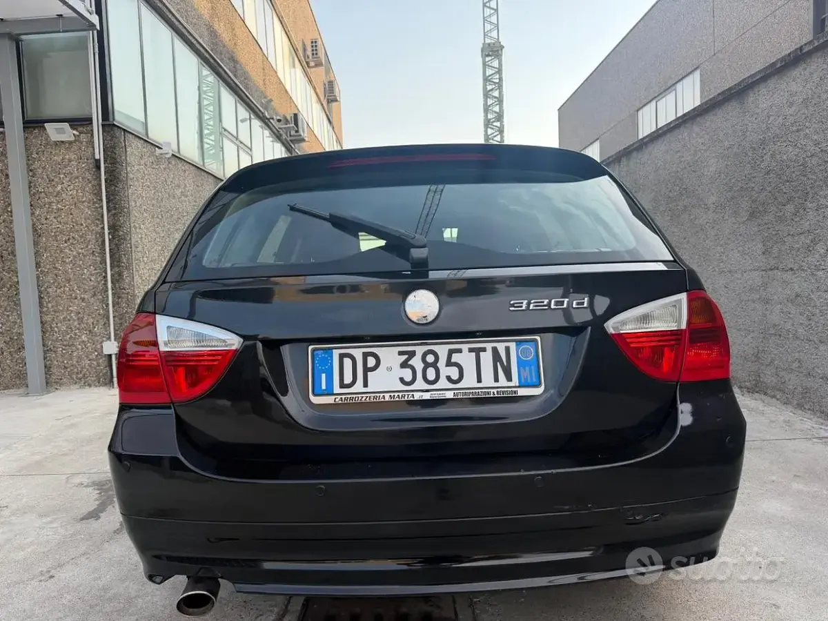 Usata BMW 320 177 CV (130 kW) 2008 Nero Station wagon