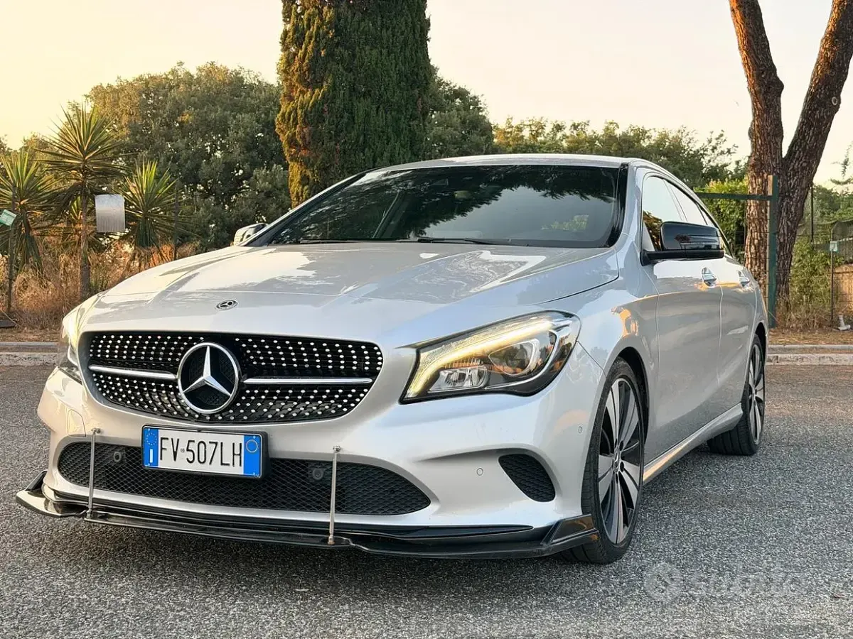 Usata Mercedes CLA200 Premium 136 CV (100 kW) 2019 Grigio Coupé