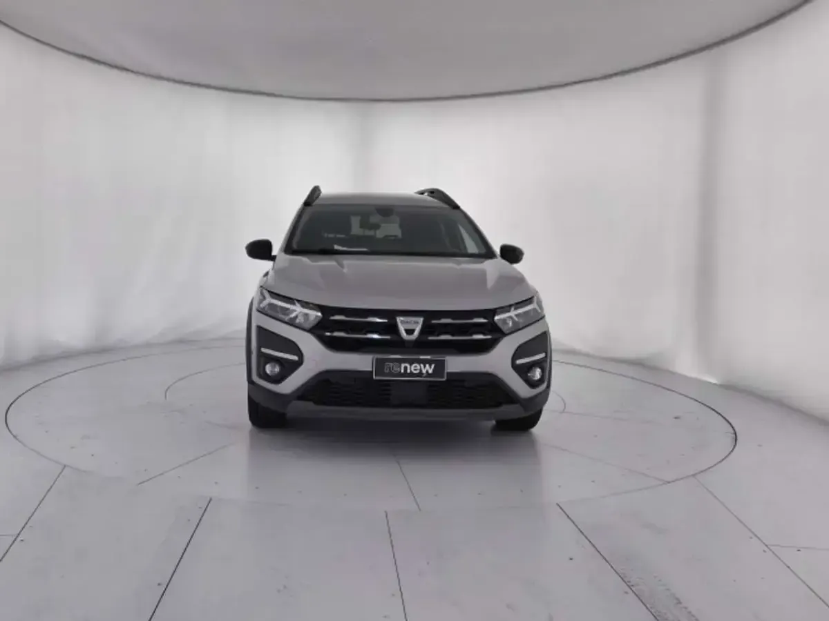 Usata Dacia Jogger Extreme 101 CV (74 kW) 2022 Grigio lunare Monovolume