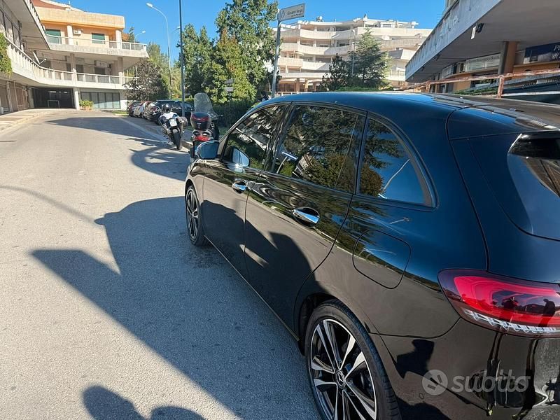 Usata Mercedes B180 116 CV (85 kW) 2019 Utilitaria