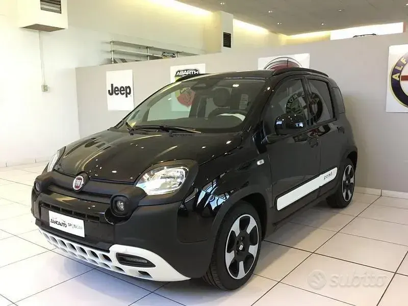 Nuova Fiat Panda Cross 65 CV (47 kW) 2026 Nero Utilitaria
