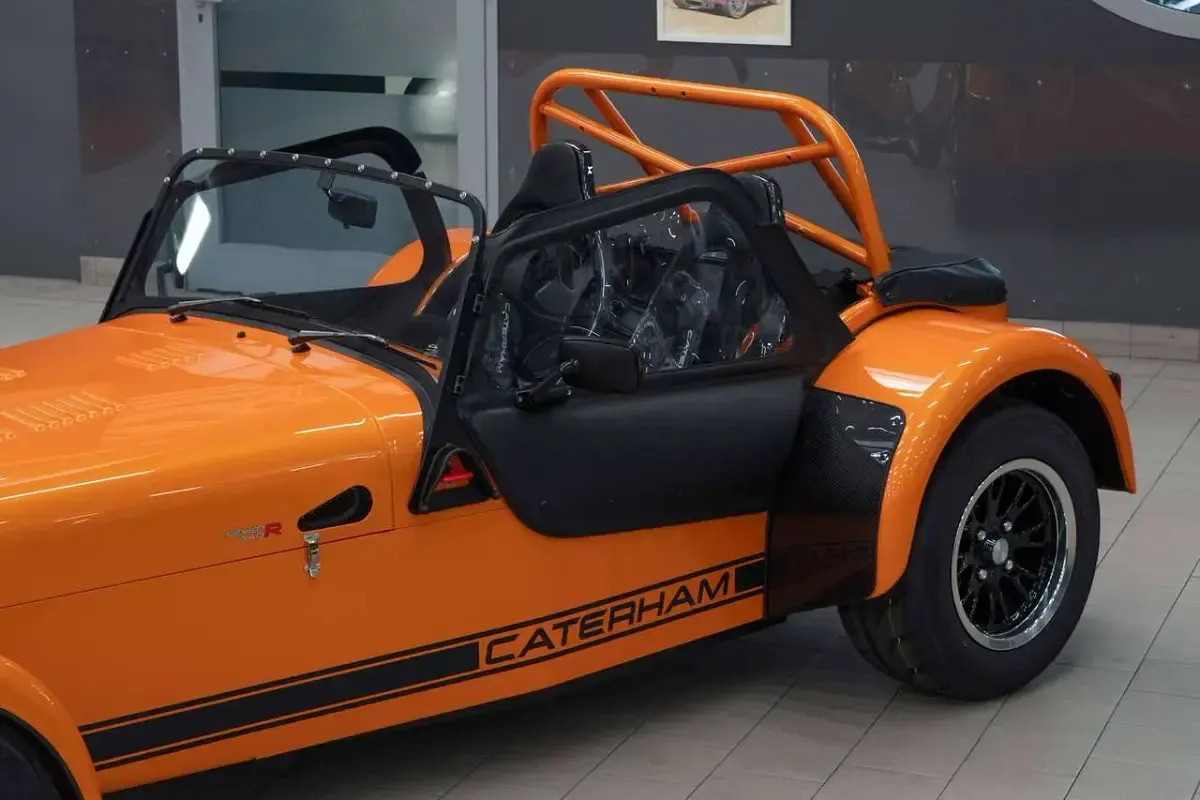 Nuova Caterham Seven 170 CV (125 kW) 2026 Sunset riot Cabrio