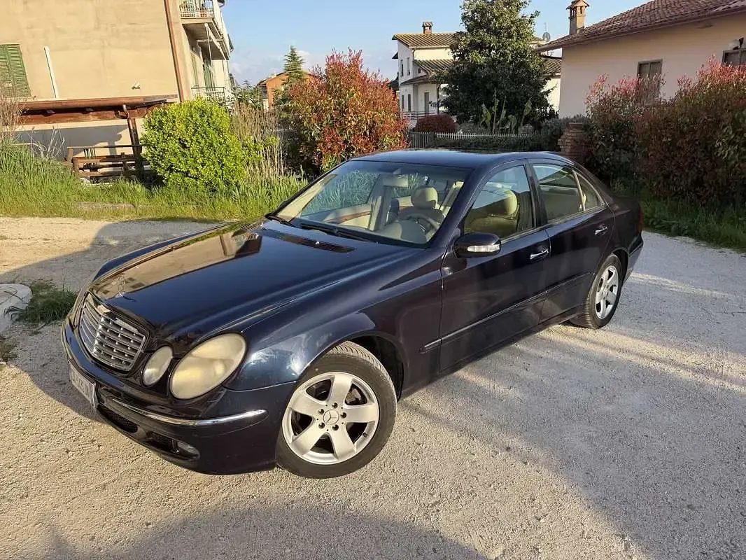 Usata Mercedes E280 Elegance 177 CV (130 kW) 2005 Berlina