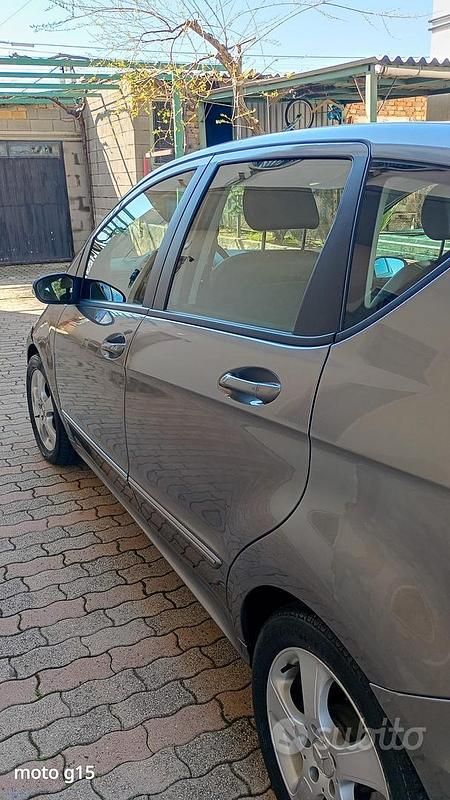 Usata Mercedes A180 2007 Grigio Berlina