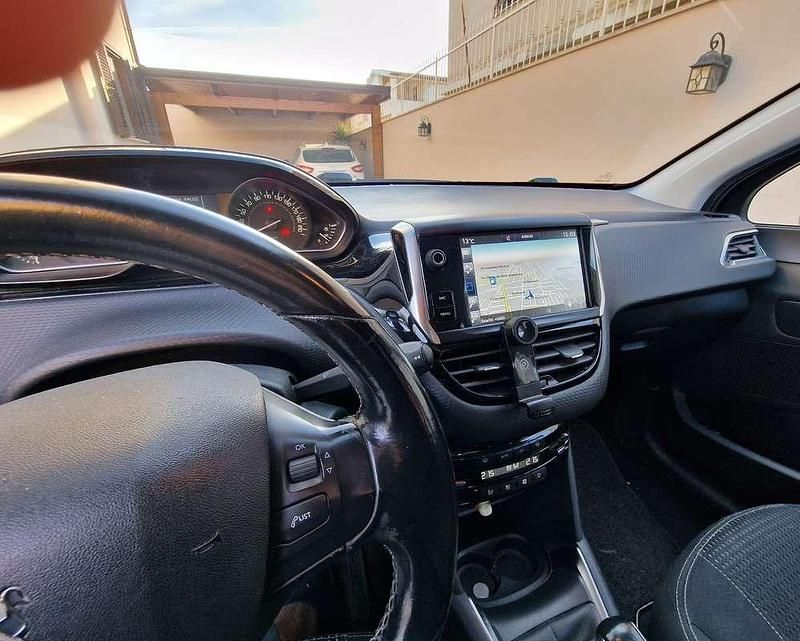 Usata Peugeot 208 Allure 99 CV (72 kW) 2017 Utilitaria