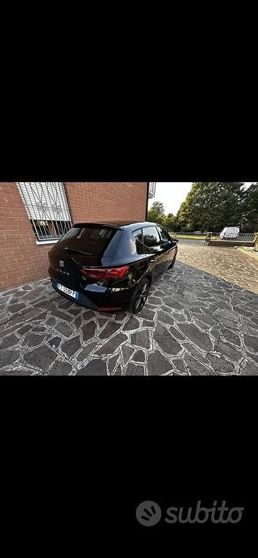 Usata 2019 Seat Leon Black Edition Tre volumi | 13.500 € (Buon prezzo) - Immagine 1/4
