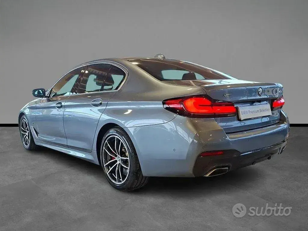 Usata BMW 540 M Sport 340 CV (250 kW) 2021 Grigio / metallizzato Berlina