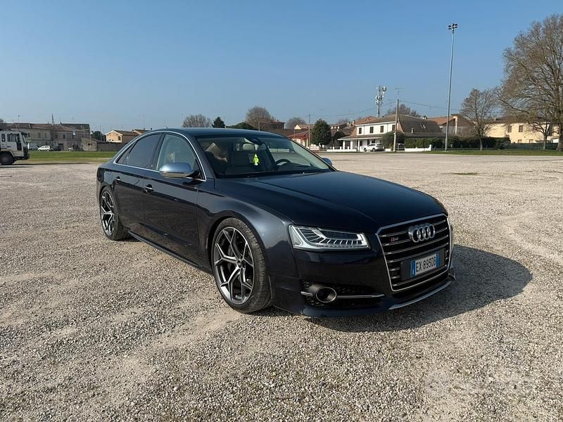 Usata Audi S8 650 CV (478 kW) 2014 Berlina