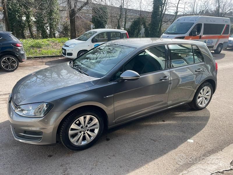 Usata VW Golf VII 110 CV (80 kW) 2014 Grigio Berlina