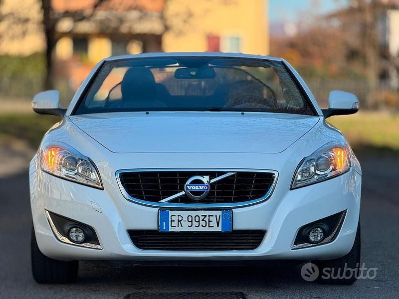 Usata Volvo C70 Summum 149 CV (109 kW) 2012 Bianco Cabrio