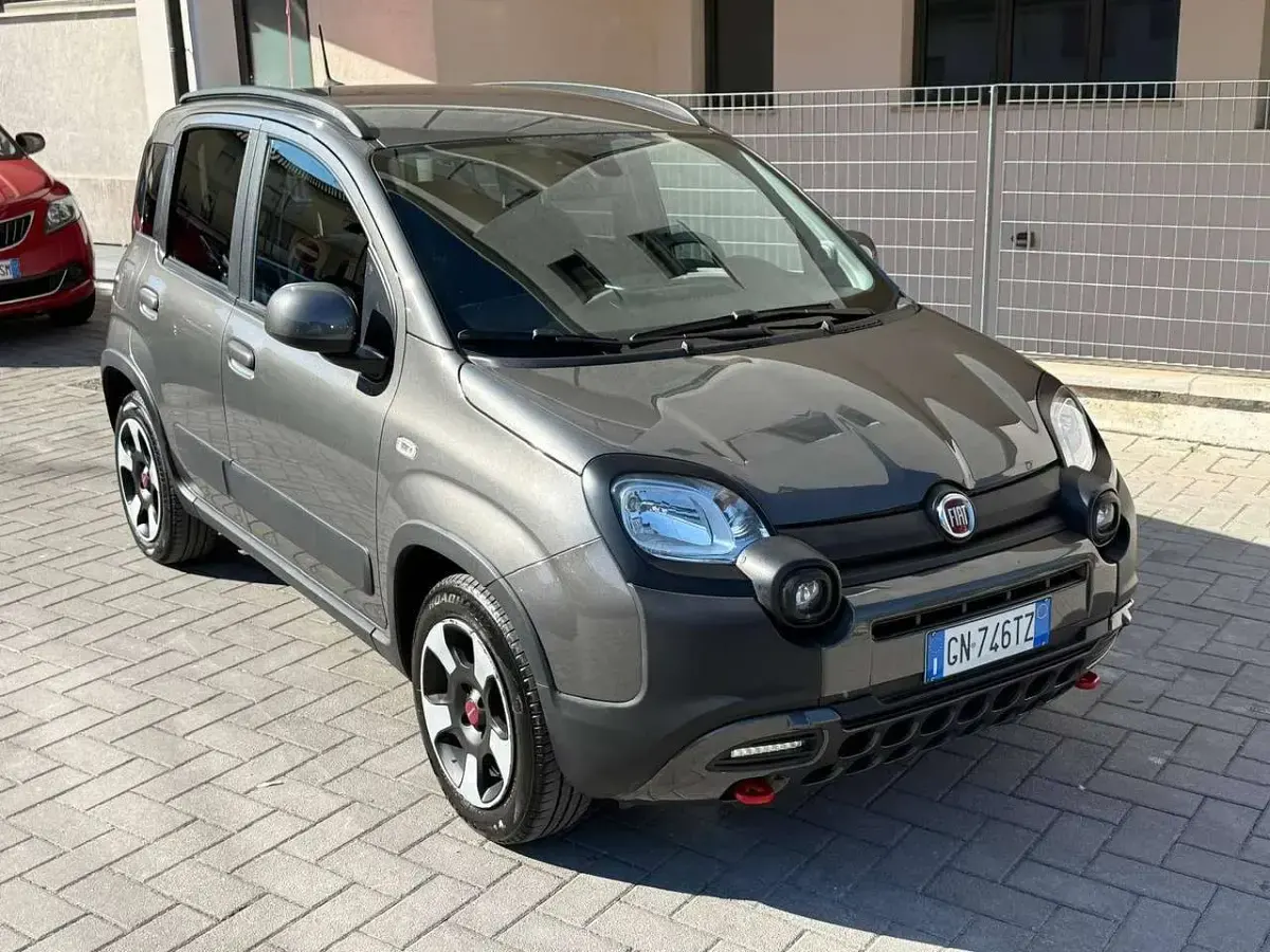 Usata Fiat Panda Cross Cross 69 CV (50 kW) 2023 Grigio Utilitaria