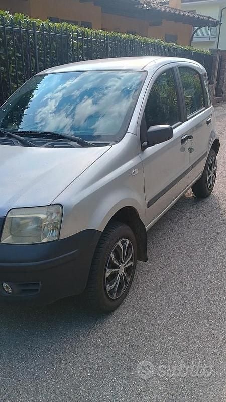 Usata Fiat Panda 4x4 69 CV (50 kW) 2007 Grigio Utilitaria