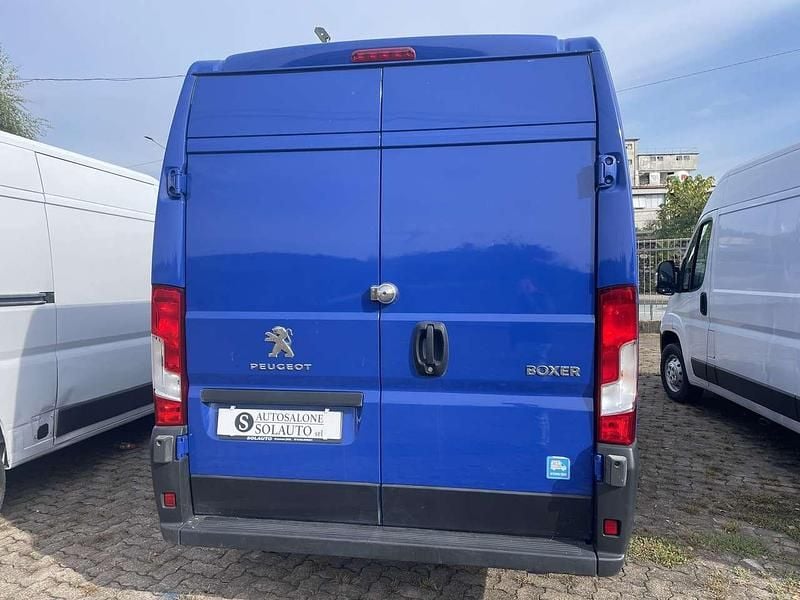 Usata Peugeot Boxer 140 CV (102 kW) 2022 Blu/azzurro Furgone