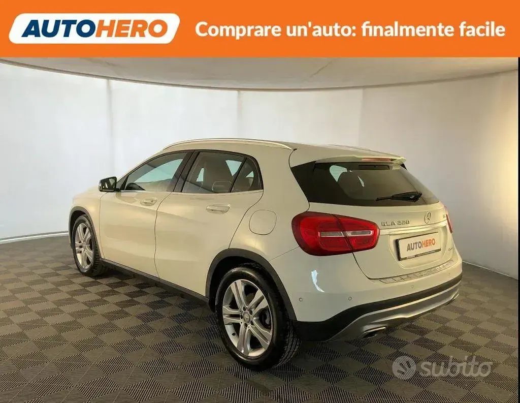 Usata Mercedes GLA220 170 CV (125 kW) 2015 Bianco SUV
